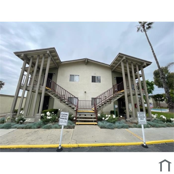 Santa Paula Village